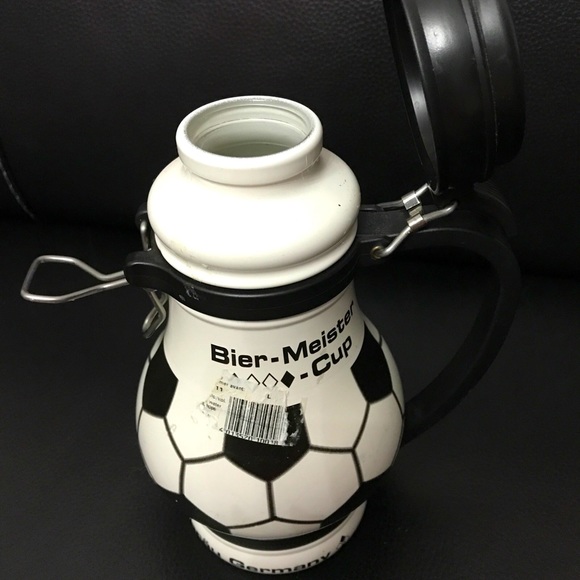 Soccer World Cup beer/ water porcelain lidded cup 1 L Germany Berliner Burgerbra - Picture 5 of 10